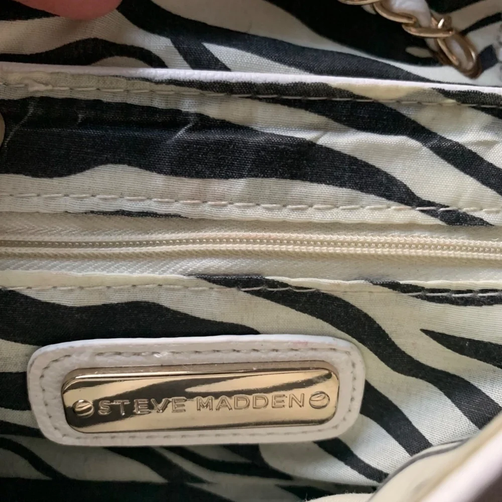 Girls' Steve Madden Cream Shoulder Bag with Gold Chain Accents